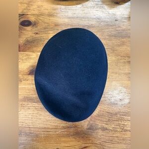 Miss bierner Classic Black Wool Beret